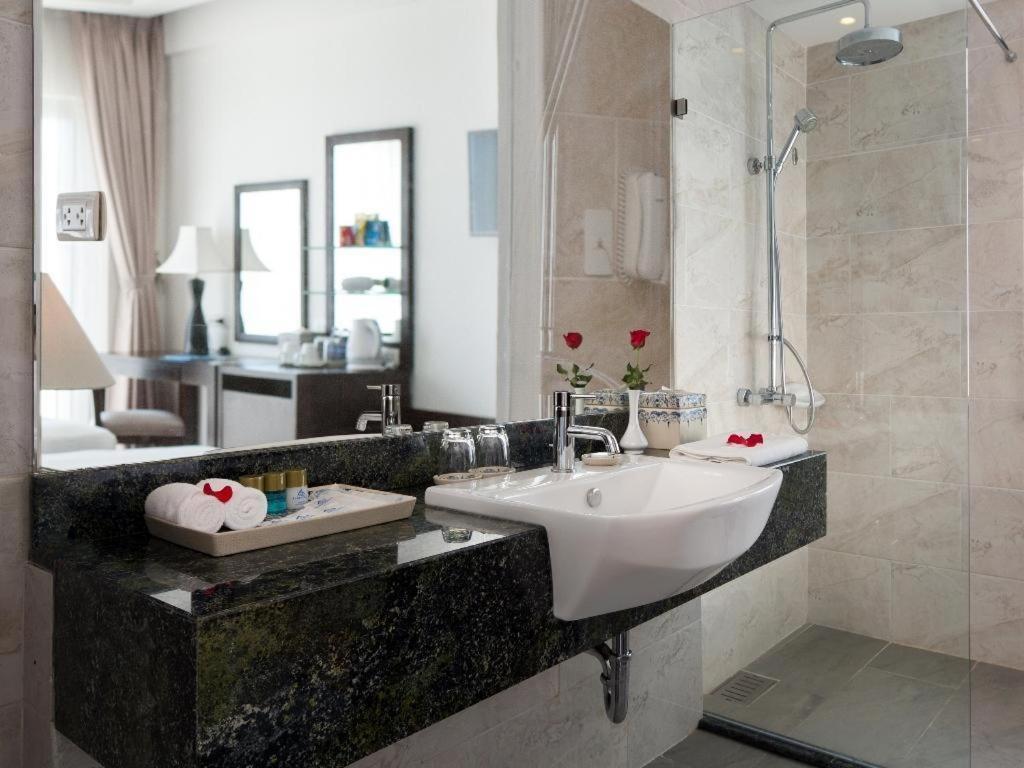 Legendsea Hotel Nha Trang Exterior photo