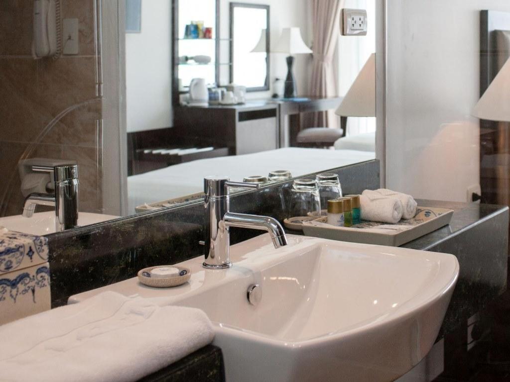 Legendsea Hotel Nha Trang Exterior photo