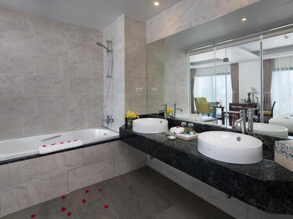 Legendsea Hotel Nha Trang Exterior photo