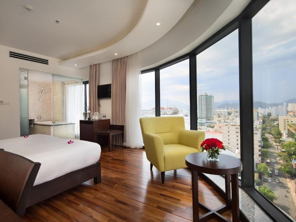 Legendsea Hotel Nha Trang Exterior photo